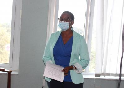 Tsepamo Study Coordinator, Modiegi Diseko updating the Ministry of Health and Wellness on study progress 