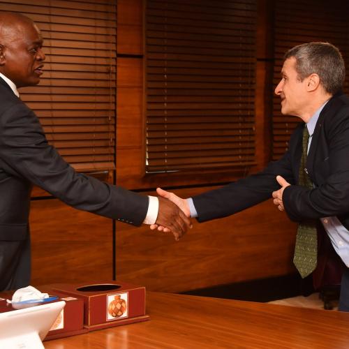 The President of Botswana, His Excellency Dr. Mokgweetsi Eric Keabetswe Masisi and BHP Board Chairman Prof. Roger Shapiro